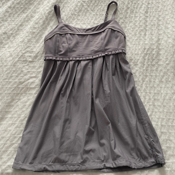 Lululemon Tank with built in bra. Size 4. Color: lavender. Excellent condition. - Picture 3 of 5